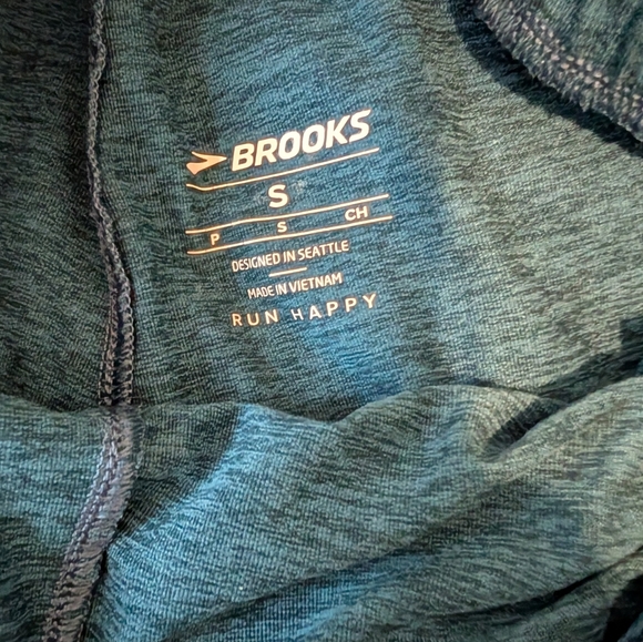 Brooks Luxe Sweat Set - Picture 8 of 9